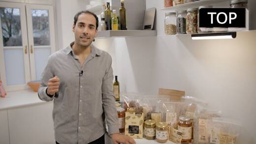 Food-Start-up-Gründer Piran Asci ist selber leidenschaftlicher Koch und stellt sein Können unter Beweis.
