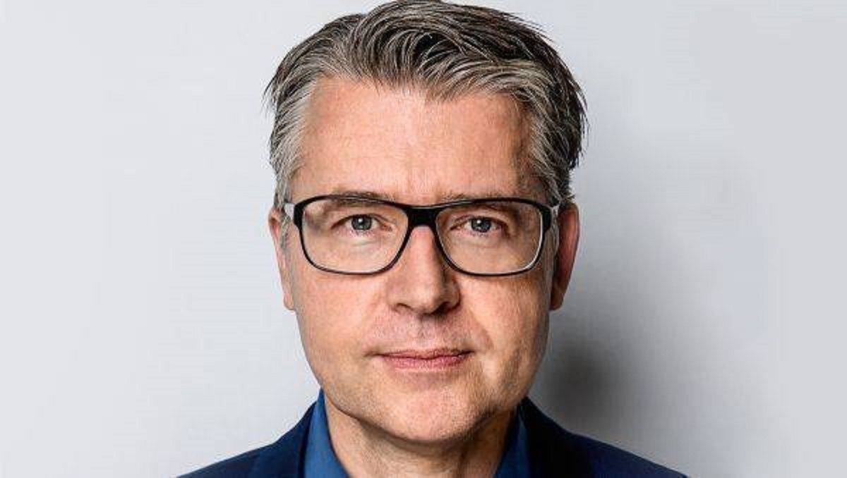 Sinner Schrader-CEO Matthias Schrader fordert Hamburg-OB Peter Tschentscher zu schnellem Handeln auf. 