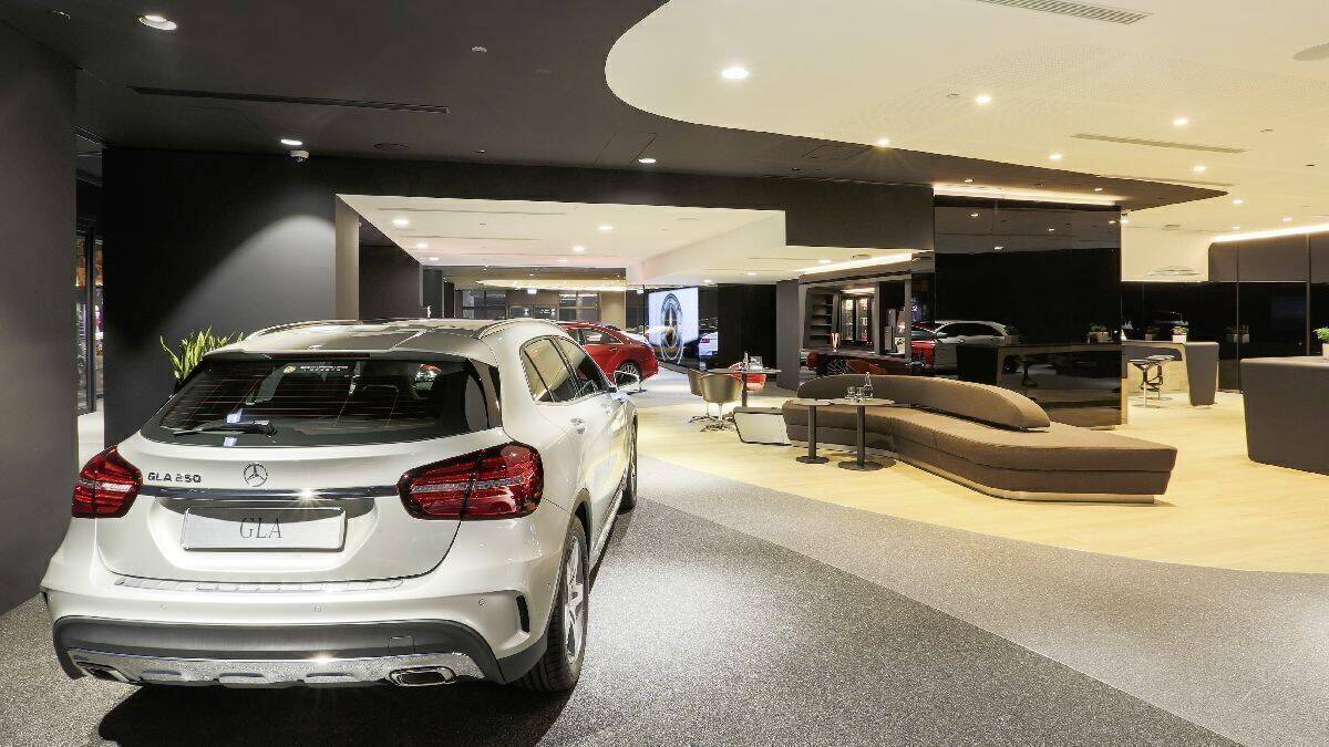 Mercedes-Showroom