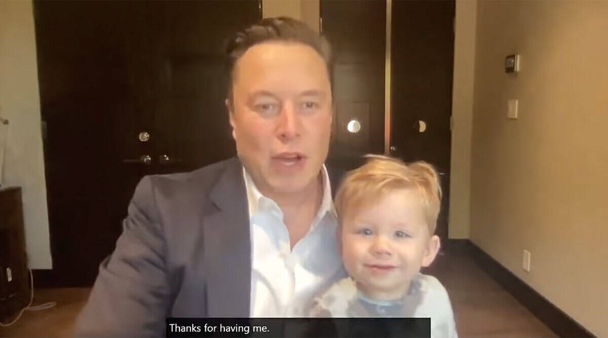Zwei Generationen Musk: Elon mit seinem "Juniorchef" auf dem Schoß.