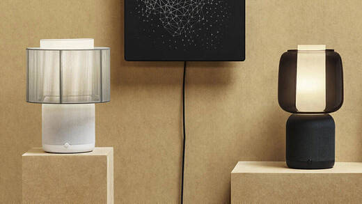 In Weiß und Schwarz: Die neue Ikea-Lautsprecher-Lampe kann nun bestellt werden.