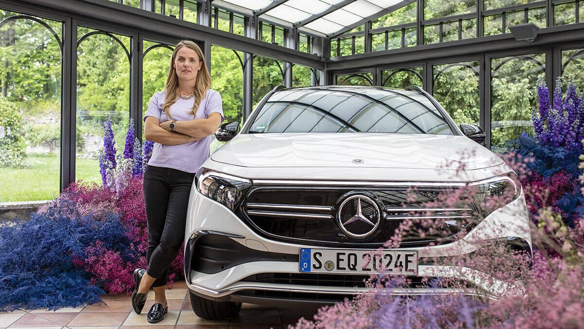 Mercedes-Marketingchefin Bettina Fetzer: "In der Vergangenheit ging es darum, ein Auto möglichst dynamisch und muskulös auf einem grauen Asphalt darzustellen. Das machen wir nicht mehr."