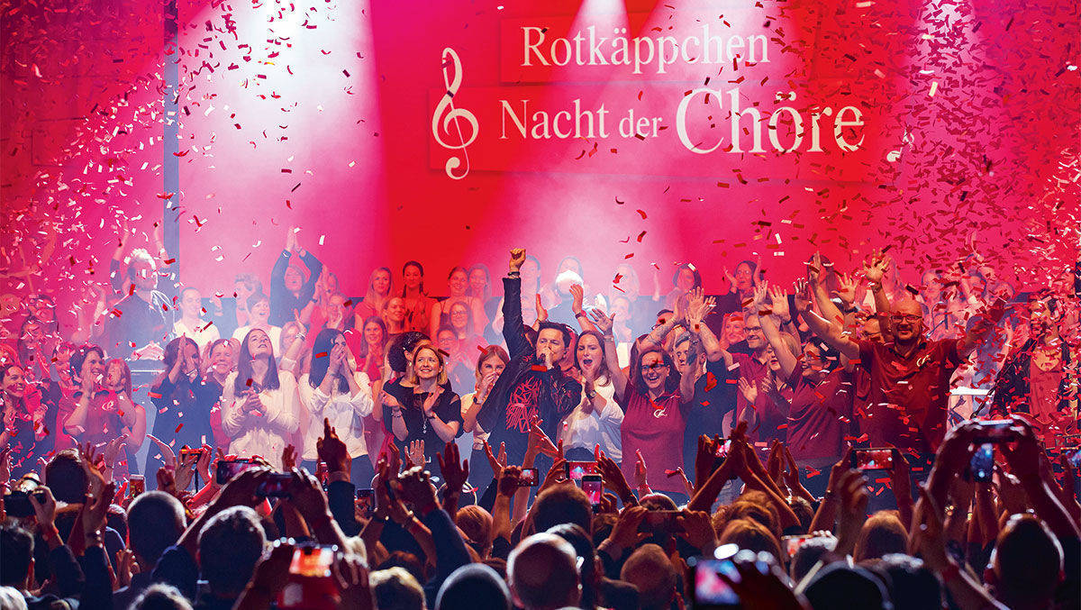 2018 hat Rotkäppchen die "Nacht der Chöre" ins Leben gerufen. Als besonderer Anreiz ist Jahr für Jahr ein Popstar dabei. 2019 stand Michael Patrick Kelly gemeinsam mit den Hobbymusikern auf der Bühne.